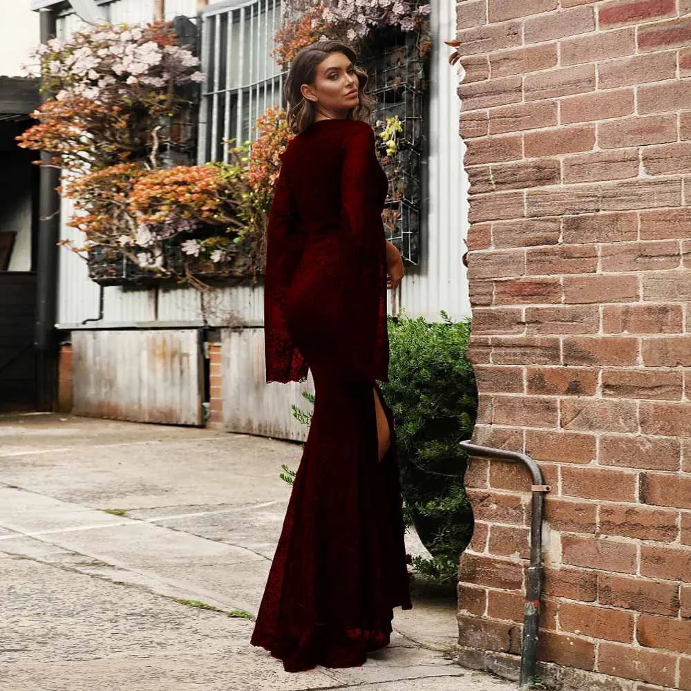 Full Length Long-Sleeved Long Elegant Dress